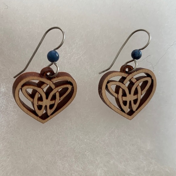 Beautiful handmade wood earrings ,like new - Picture 3 of 4